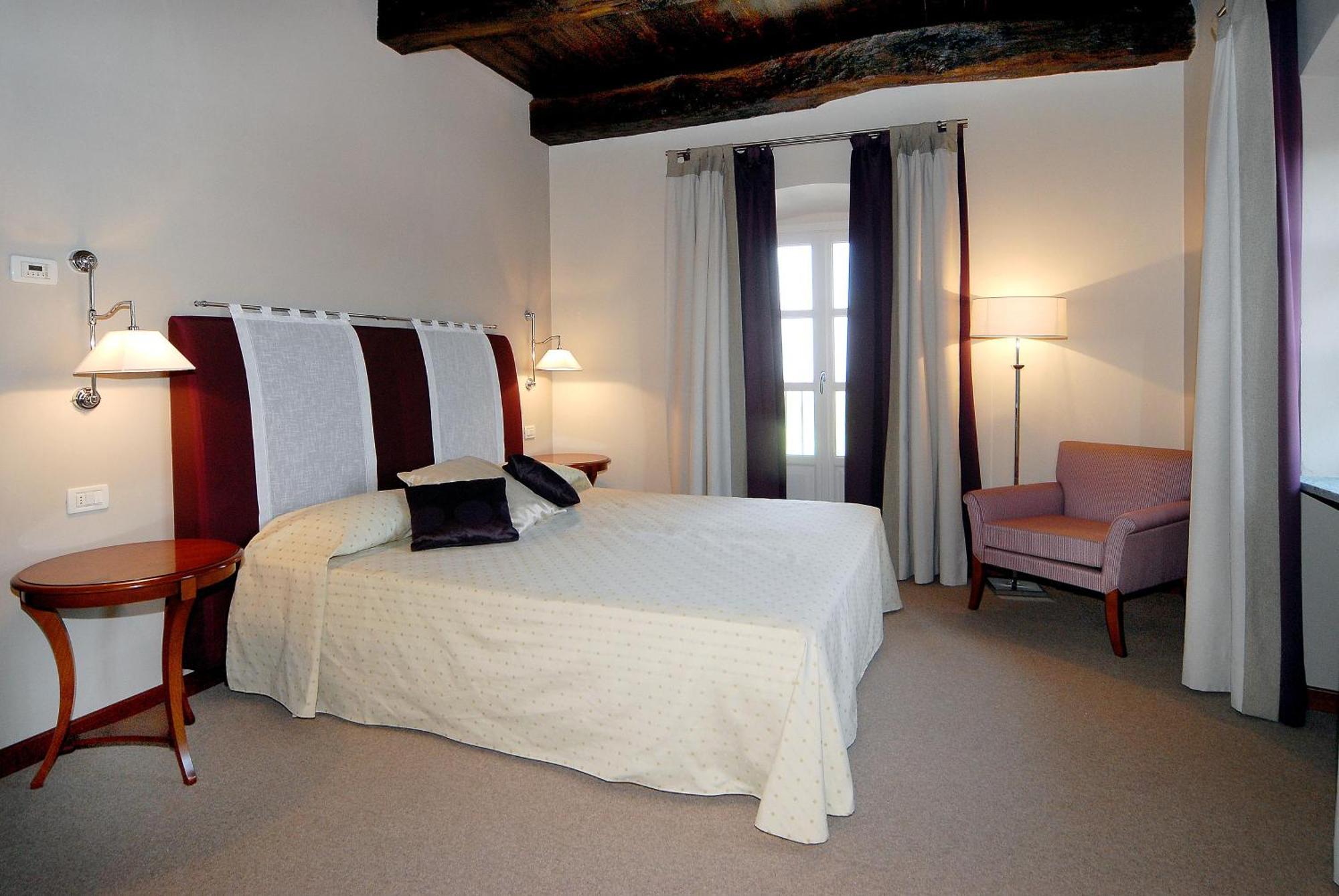 סאלוצו Hotel Antico Podere Propano מראה חיצוני תמונה