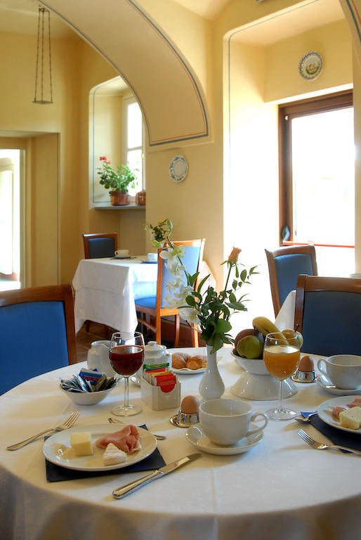 סאלוצו Hotel Antico Podere Propano מראה חיצוני תמונה